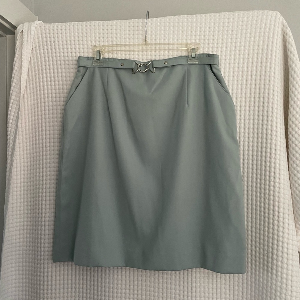 SARAH CHAPMAN Light sapphire blue skirt size 16.